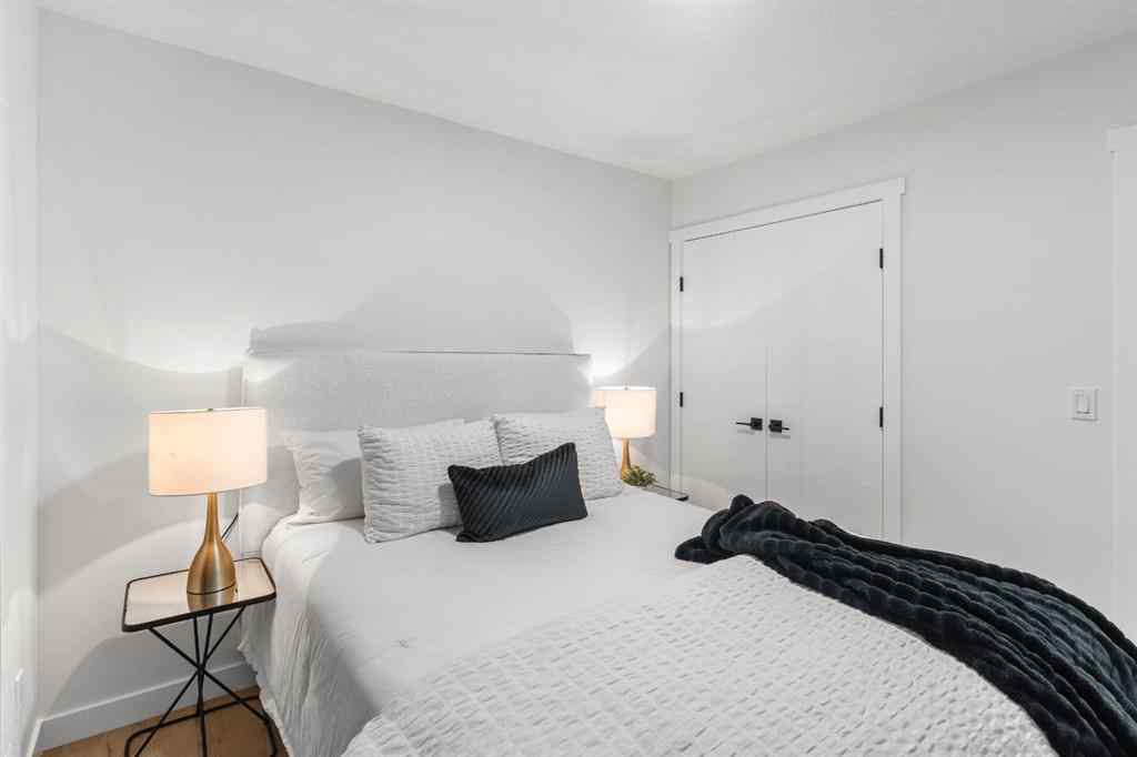 MLS® A2264944 - 4940 45 Street SW in Glamorgan Calgary, Residential