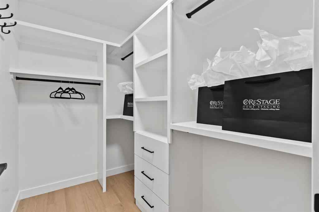 MLS® A2264944 - 4940 45 Street SW in Glamorgan Calgary, Residential