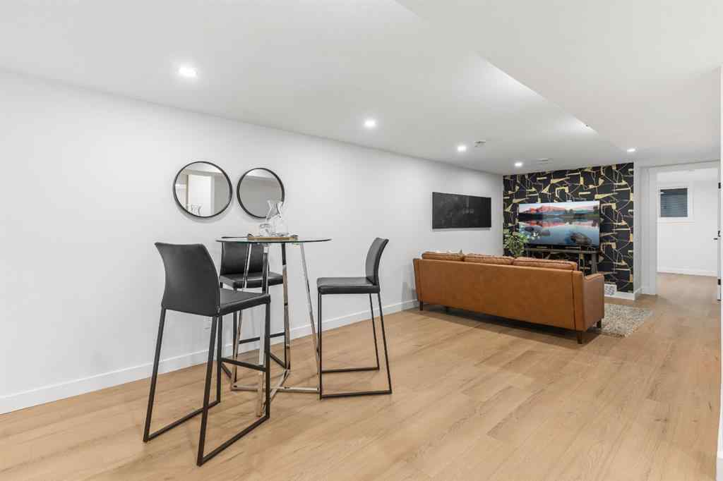 MLS® A2264944 - 4940 45 Street SW in Glamorgan Calgary, Residential