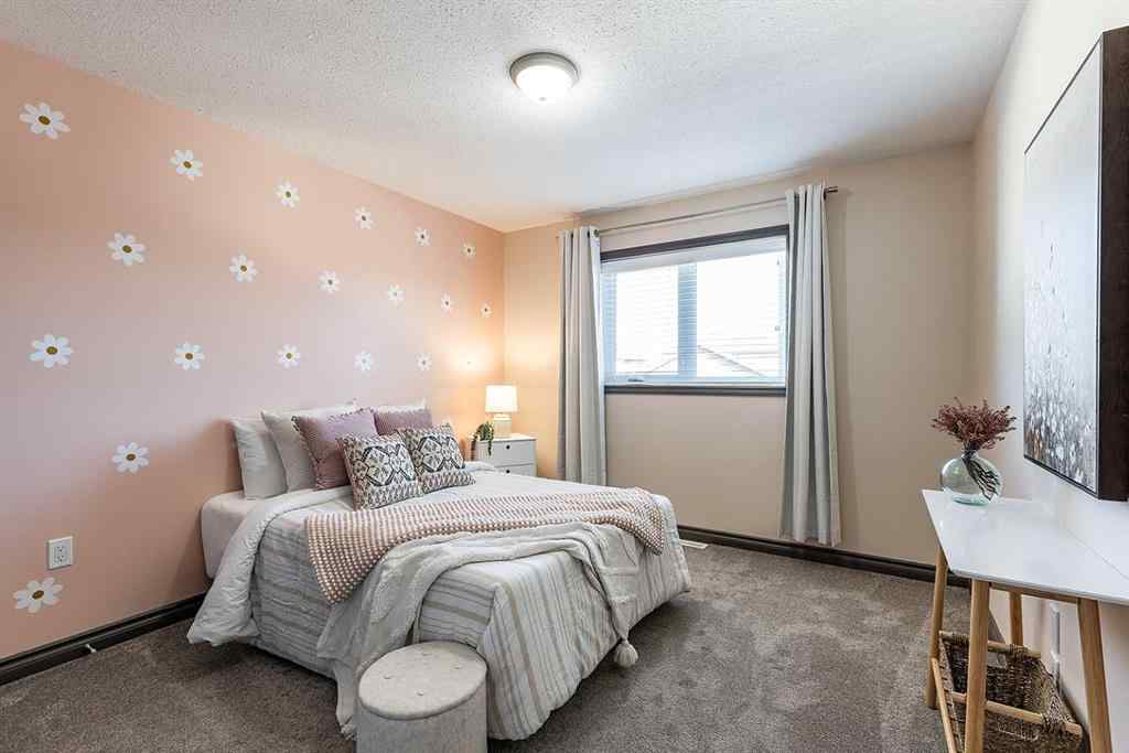 MLS® A2264947 - 44 Hamptons Crescent SE in SE Southridge Medicine Hat, Residential