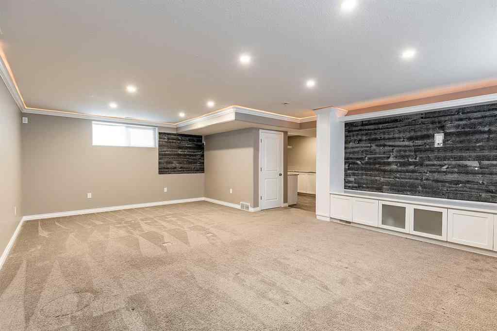 MLS® A2264947 - 44 Hamptons Crescent SE in SE Southridge Medicine Hat, Residential