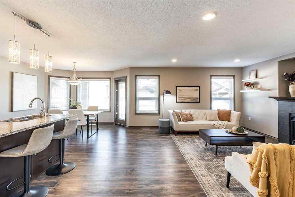 MLS® A2264947 - 44 Hamptons Crescent SE in SE Southridge Medicine Hat, Residential