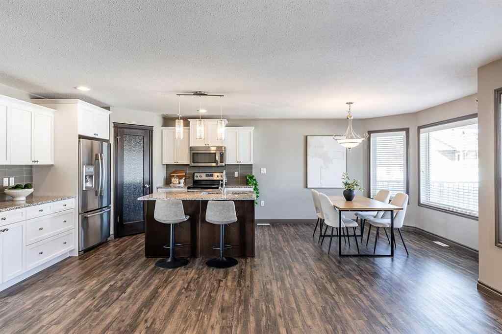 MLS® A2264947 - 44 Hamptons Crescent SE in SE Southridge Medicine Hat, Residential