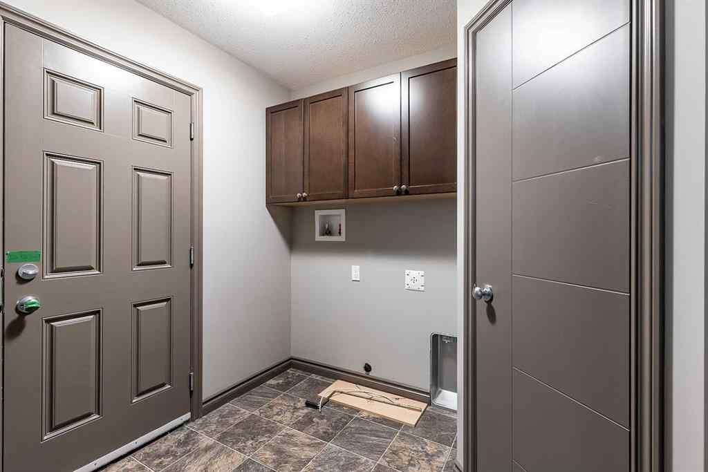 MLS® A2264947 - 44 Hamptons Crescent SE in SE Southridge Medicine Hat, Residential