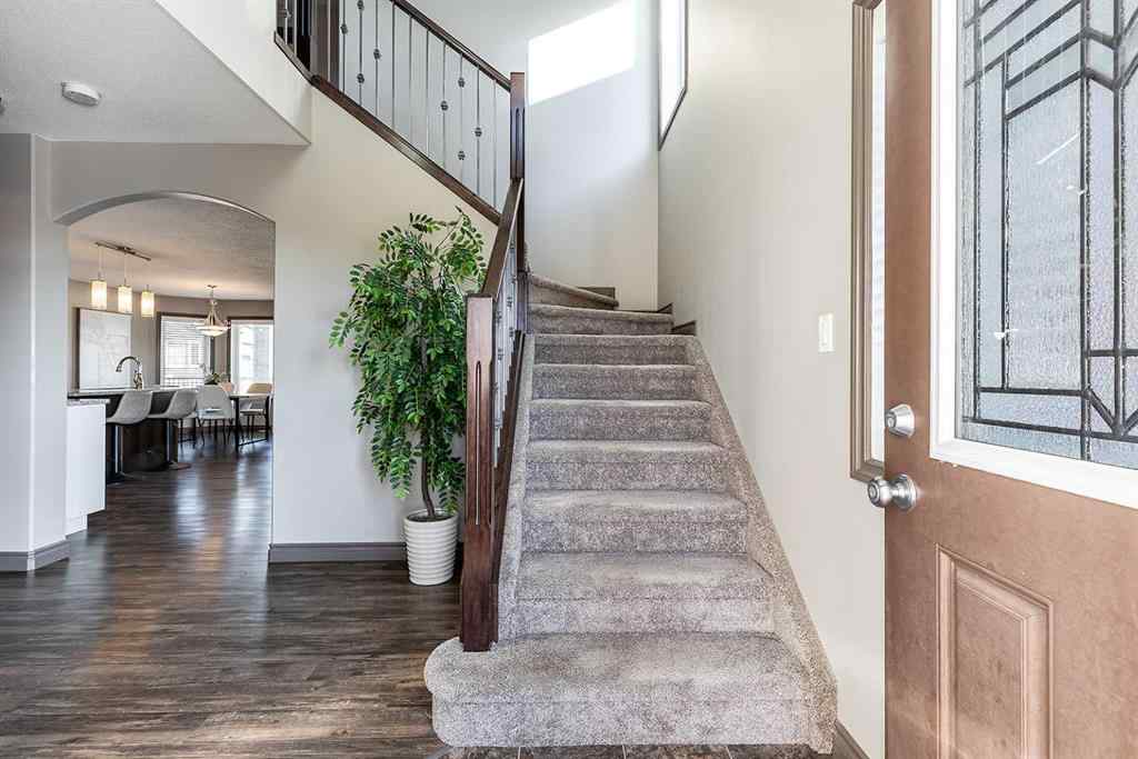 MLS® A2264947 - 44 Hamptons Crescent SE in SE Southridge Medicine Hat, Residential