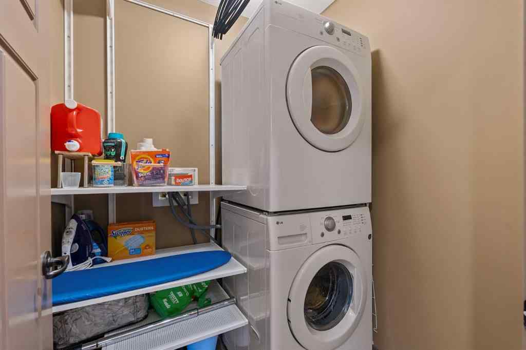 MLS® A2264948 - 2410 26 Street SW in Killarney/Glengarry Calgary, Residential