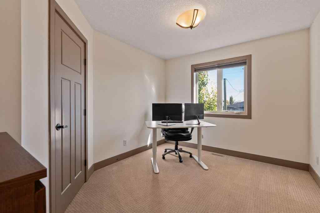 MLS® A2264948 - 2410 26 Street SW in Killarney/Glengarry Calgary, Residential