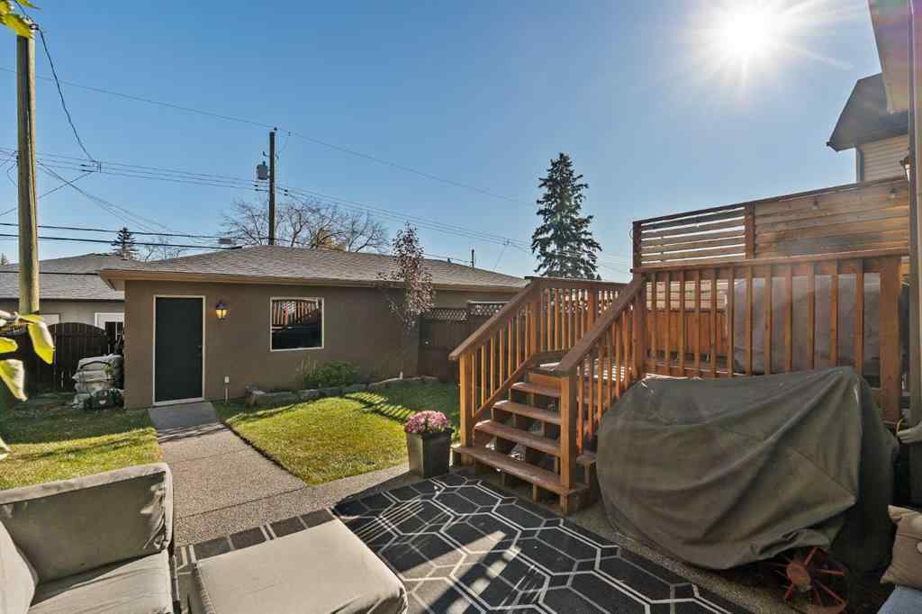 MLS® A2264948 - 2410 26 Street SW in Killarney/Glengarry Calgary, Residential