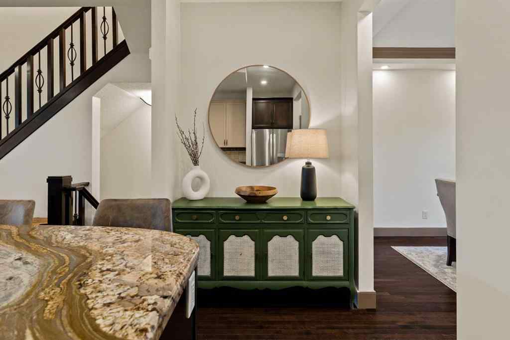 MLS® A2264948 - 2410 26 Street SW in Killarney/Glengarry Calgary, Residential