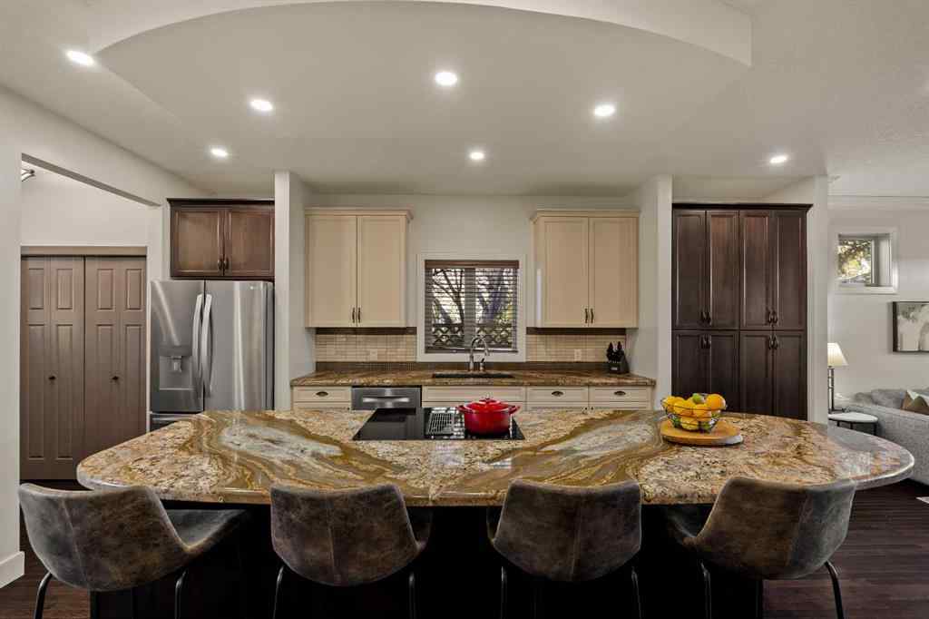 MLS® A2264948 - 2410 26 Street SW in Killarney/Glengarry Calgary, Residential