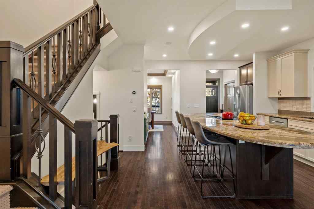 MLS® A2264948 - 2410 26 Street SW in Killarney/Glengarry Calgary, Residential