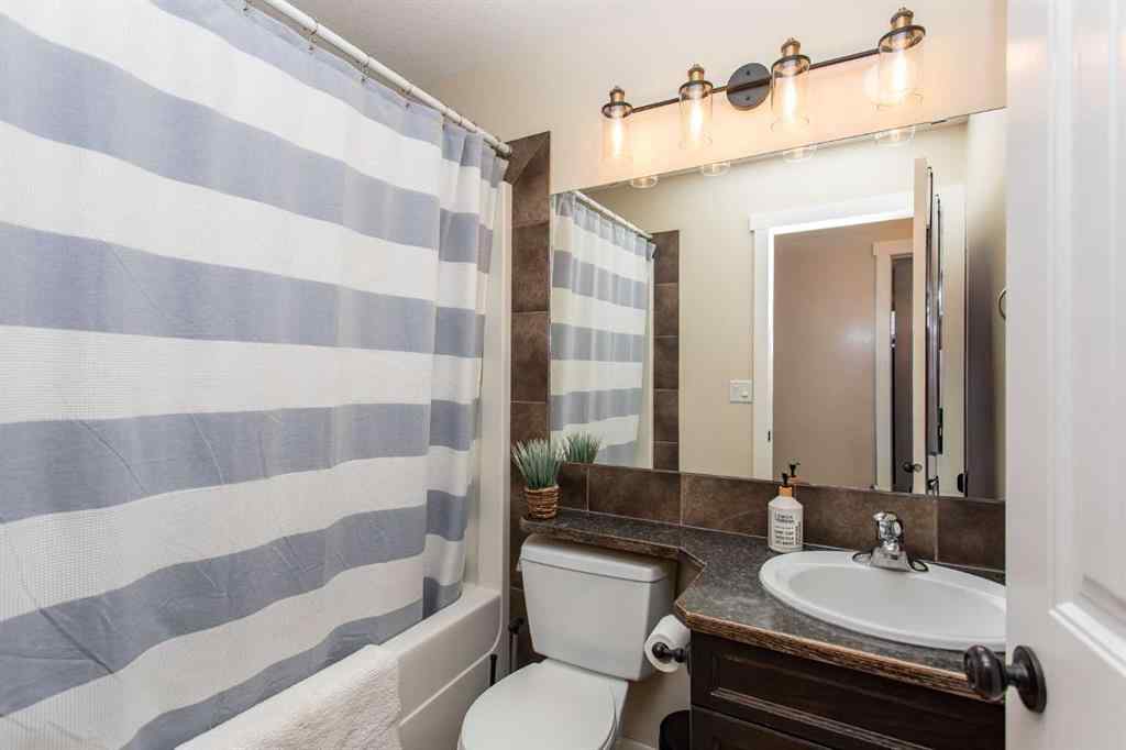 MLS® A2264949 - 62 Larsen Crescent  in Lonsdale Red Deer, Residential