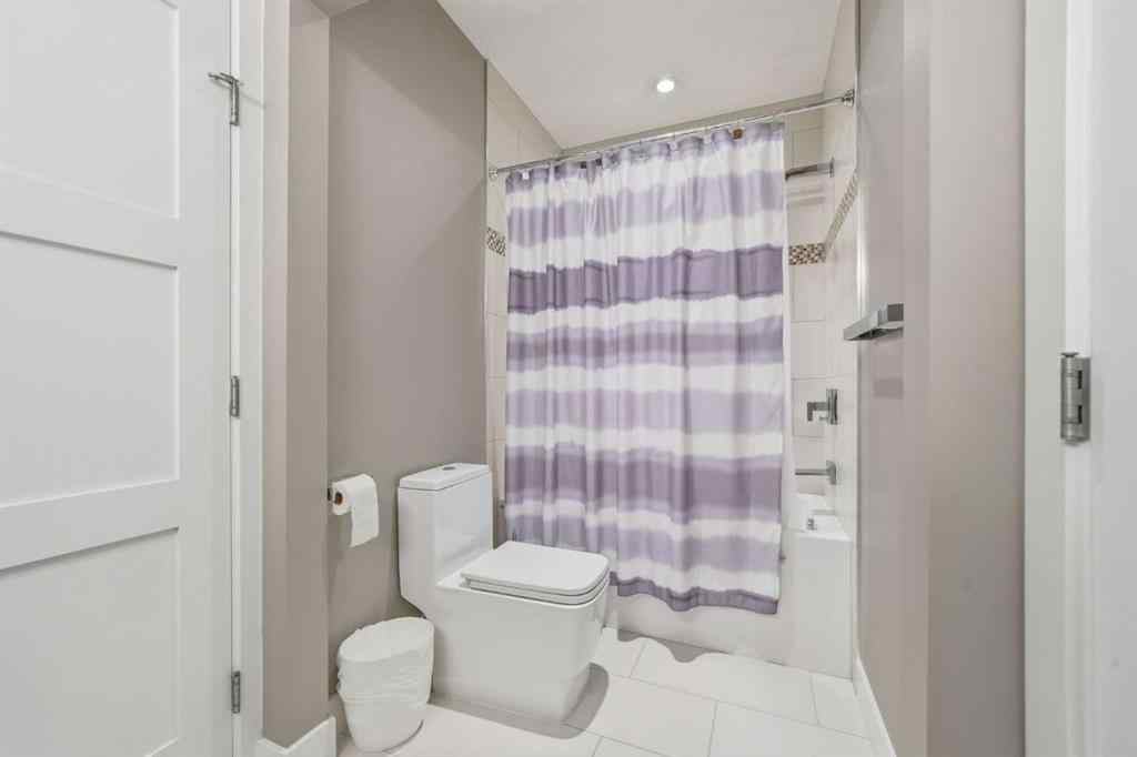 MLS® A2264951 - 2014 32 Avenue SW in South Calgary Calgary, Residential