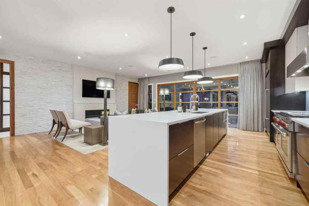 MLS® A2264951 - 2014 32 Avenue SW in South Calgary Calgary, Residential