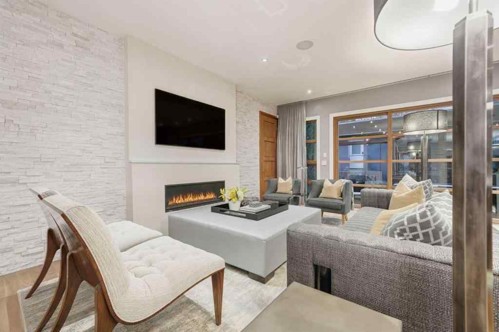 MLS® A2264951 - 2014 32 Avenue SW in South Calgary Calgary, Residential