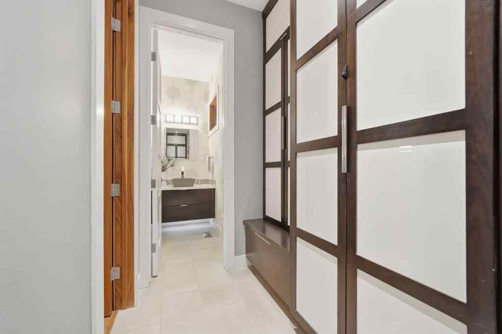 MLS® A2264951 - 2014 32 Avenue SW in South Calgary Calgary, Residential