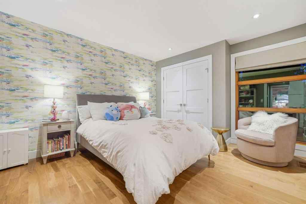 MLS® A2264951 - 2014 32 Avenue SW in South Calgary Calgary, Residential