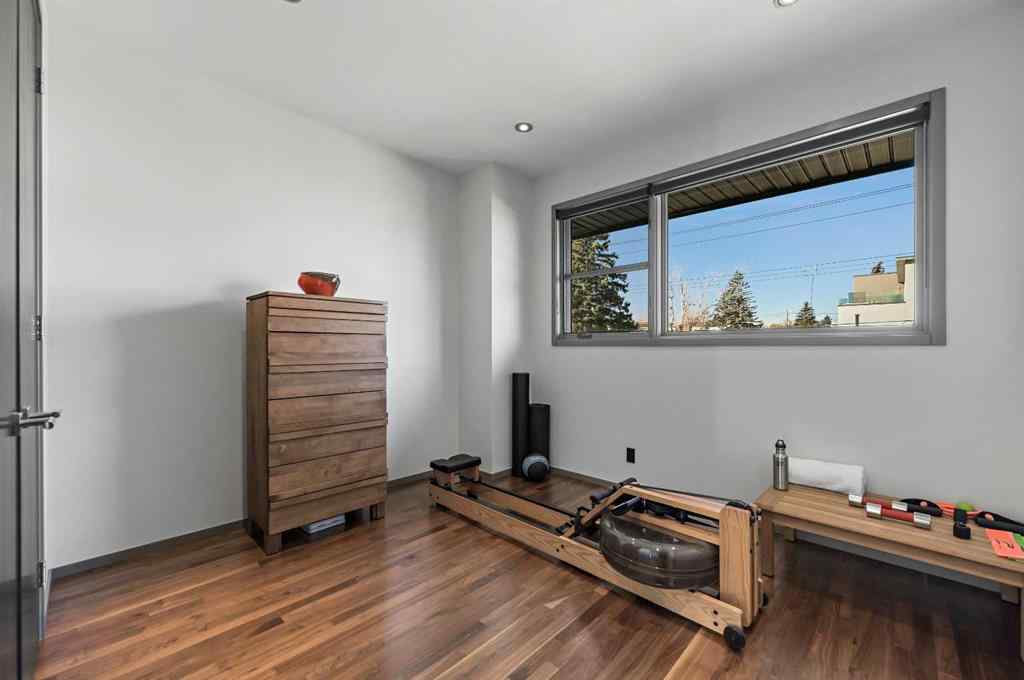 MLS® A2264953 - 2702 28 Avenue SW in Killarney/Glengarry Calgary, Residential