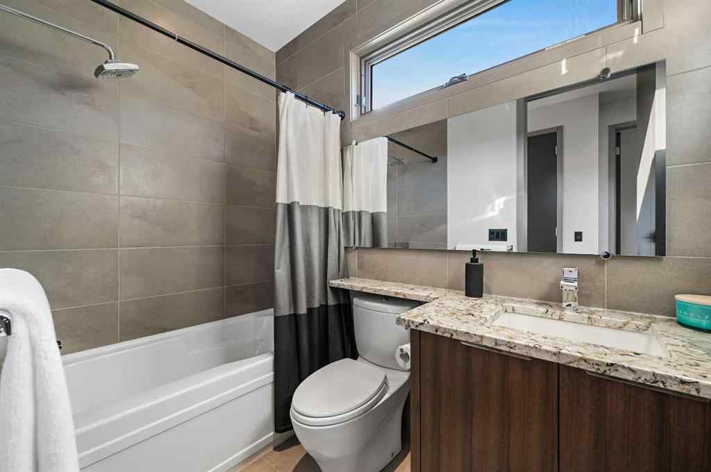 MLS® A2264953 - 2702 28 Avenue SW in Killarney/Glengarry Calgary, Residential