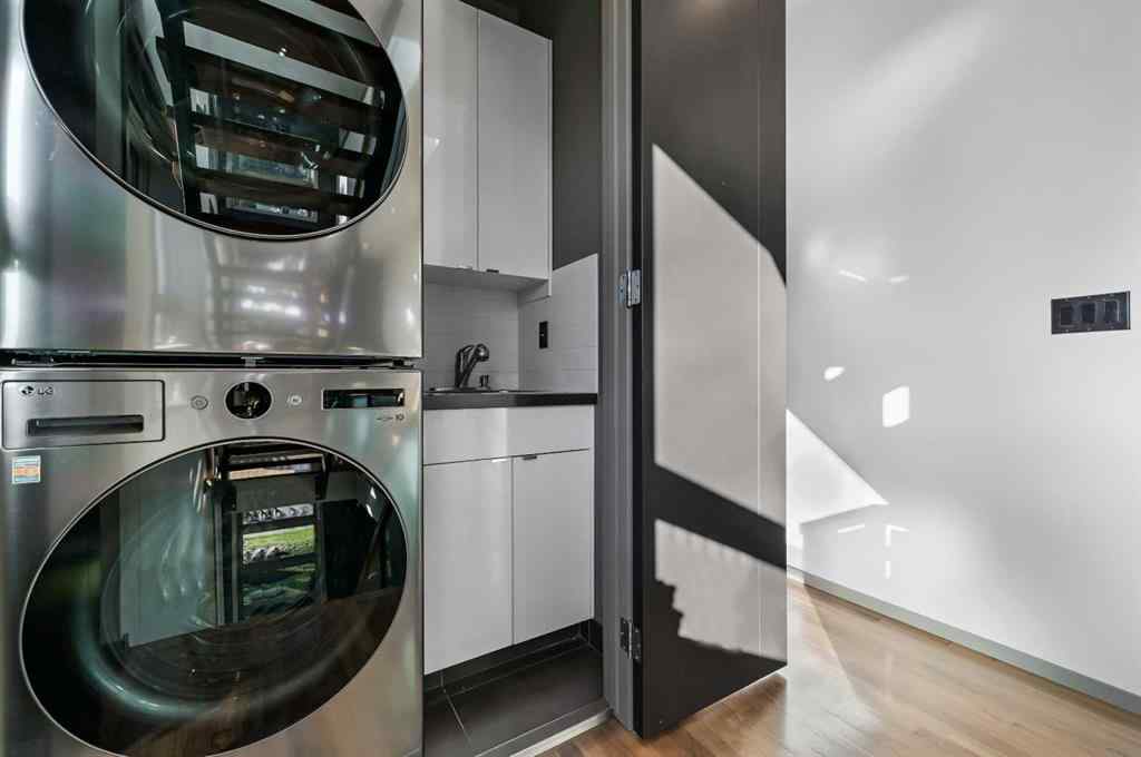 MLS® A2264953 - 2702 28 Avenue SW in Killarney/Glengarry Calgary, Residential