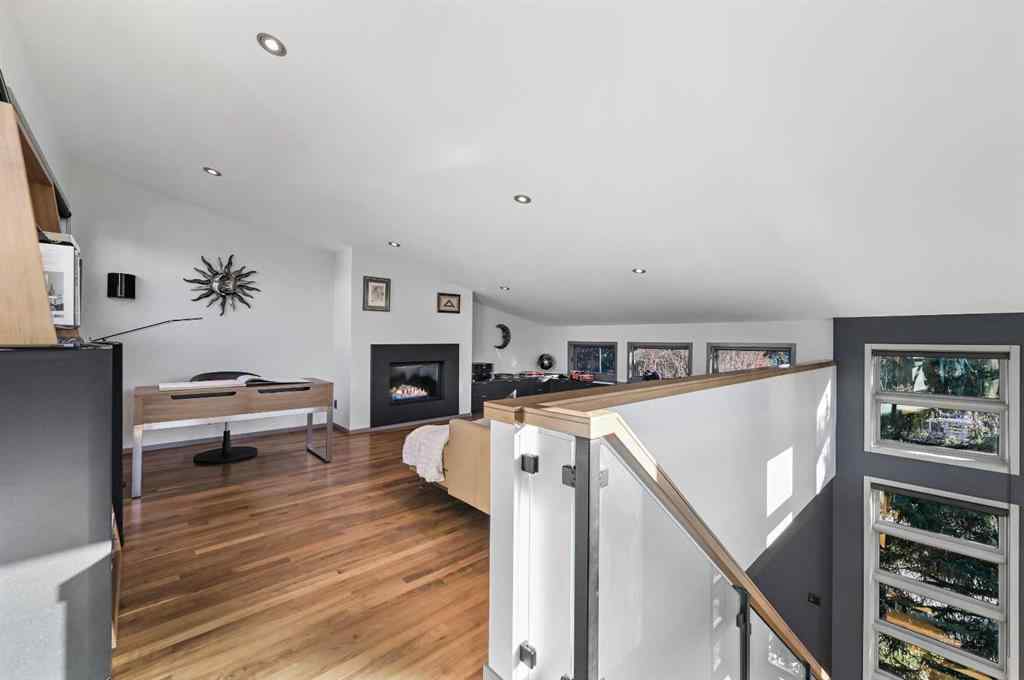 MLS® A2264953 - 2702 28 Avenue SW in Killarney/Glengarry Calgary, Residential