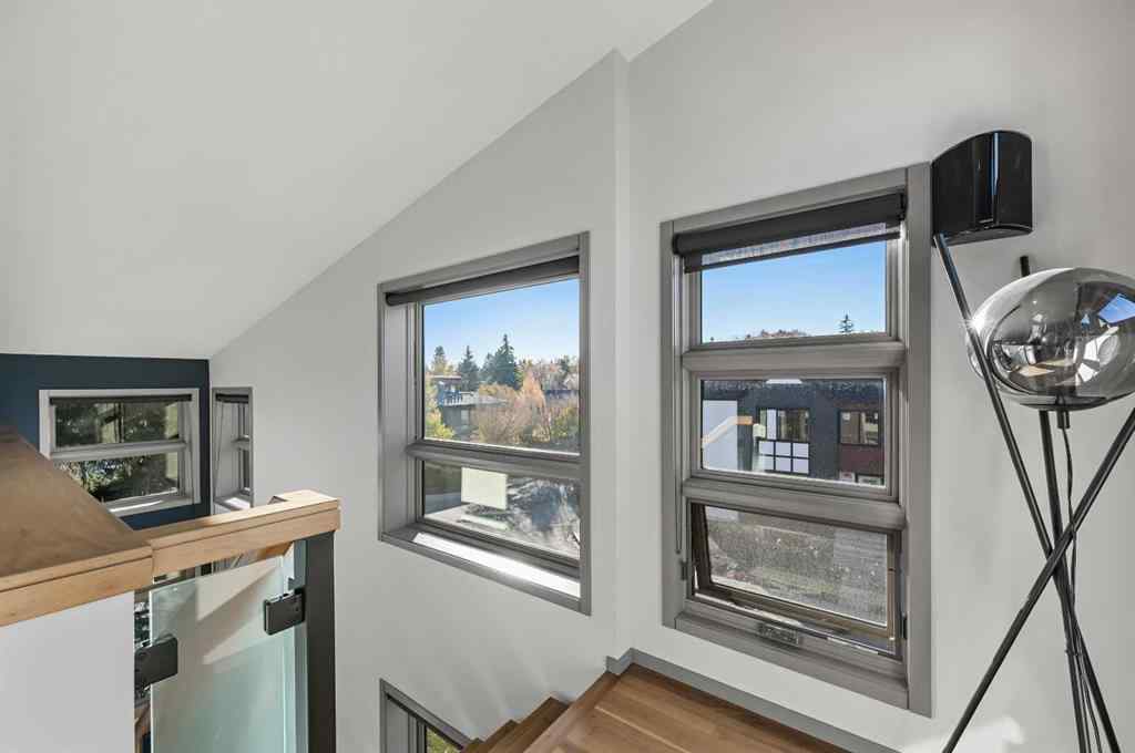 MLS® A2264953 - 2702 28 Avenue SW in Killarney/Glengarry Calgary, Residential