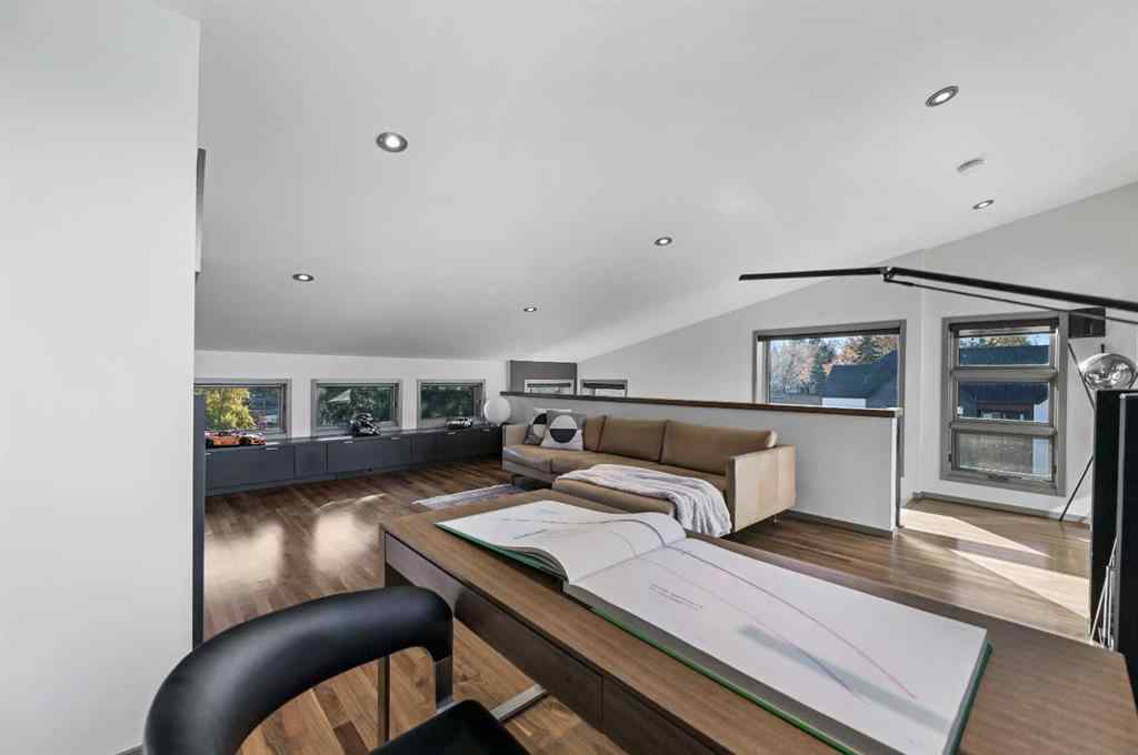 MLS® A2264953 - 2702 28 Avenue SW in Killarney/Glengarry Calgary, Residential