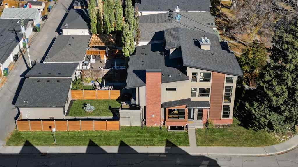 MLS® A2264953 - 2702 28 Avenue SW in Killarney/Glengarry Calgary, Residential