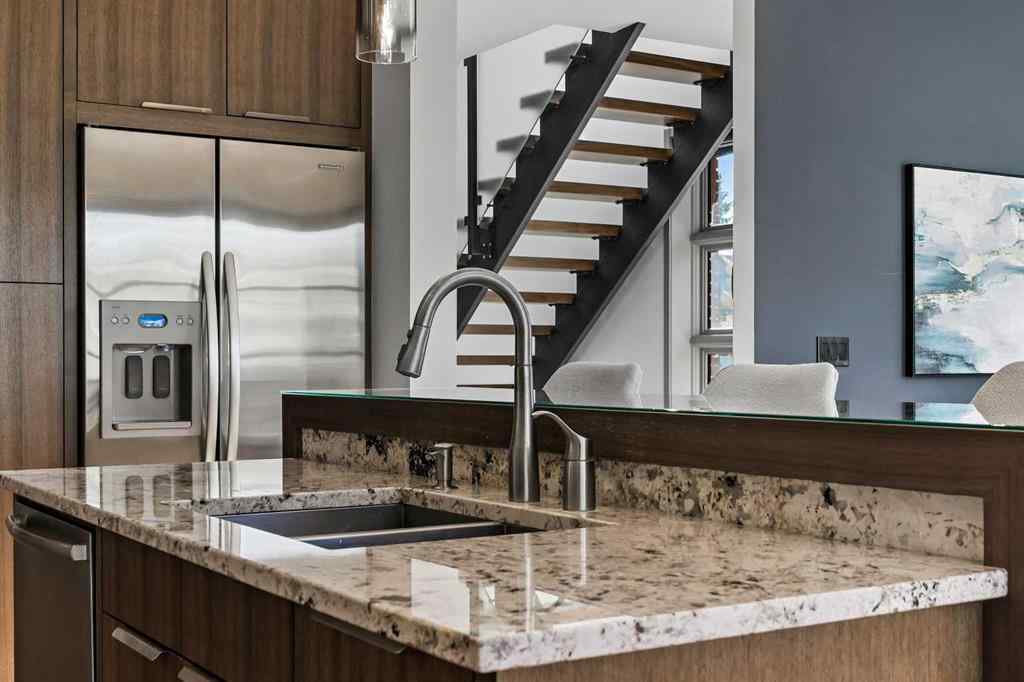 MLS® A2264953 - 2702 28 Avenue SW in Killarney/Glengarry Calgary, Residential