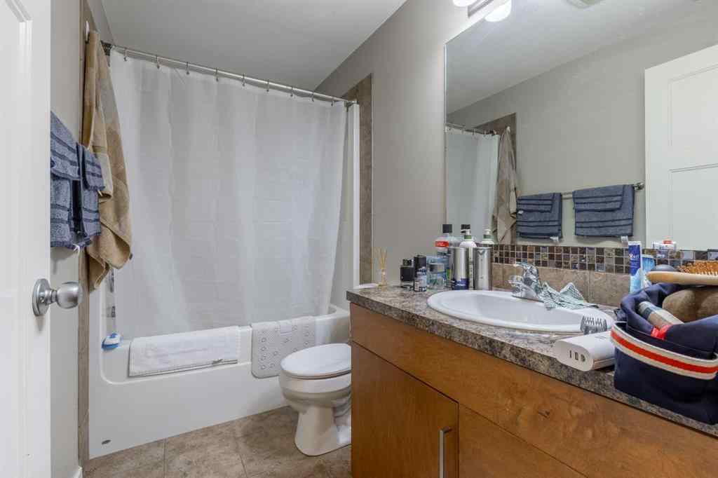 MLS® A2264957 - 230 Mt Sundance Crescent W in Sunridge Lethbridge, Residential