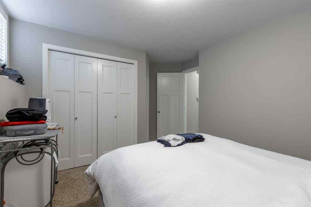 MLS® A2264957 - 230 Mt Sundance Crescent W in Sunridge Lethbridge, Residential