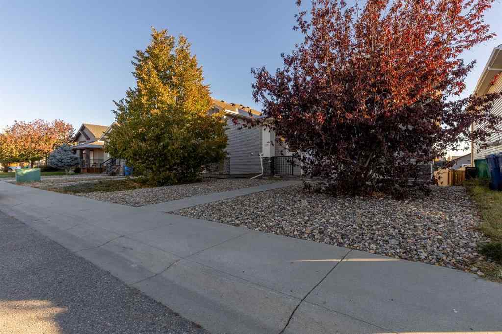 MLS® A2264957 - 230 Mt Sundance Crescent W in Sunridge Lethbridge, Residential