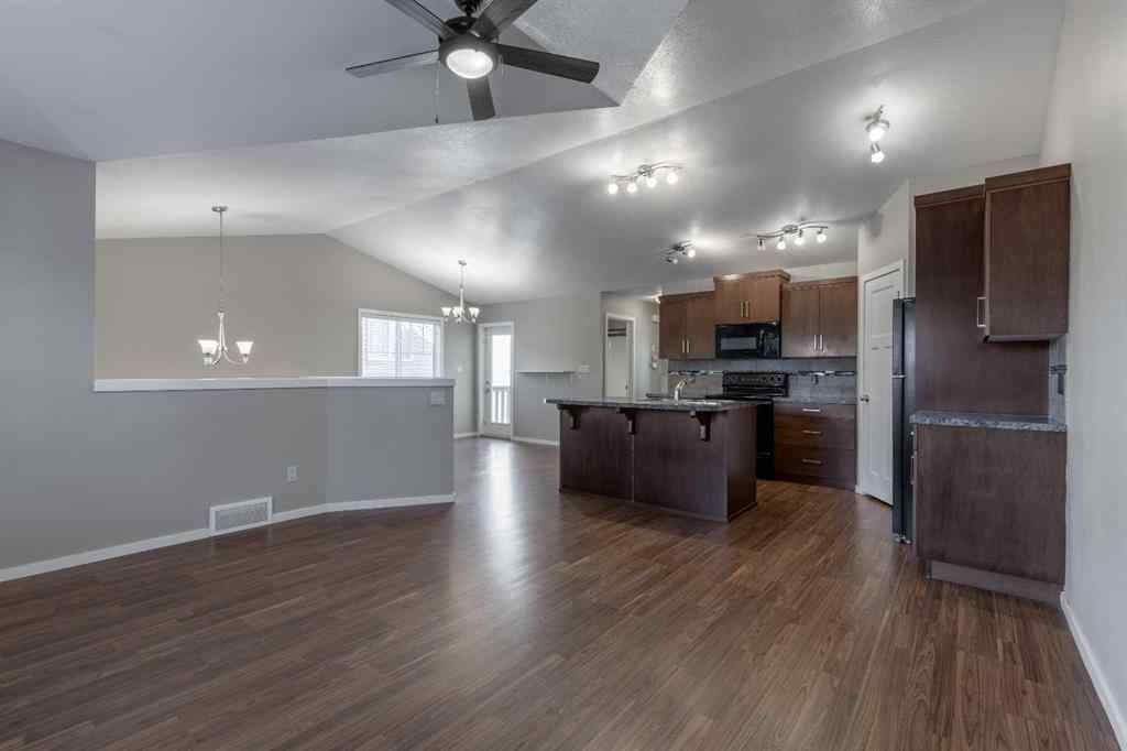 MLS® A2264957 - 230 Mt Sundance Crescent W in Sunridge Lethbridge, Residential