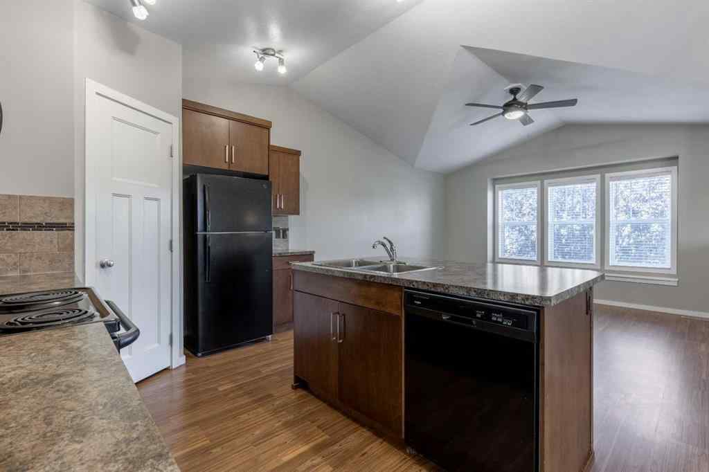 MLS® A2264957 - 230 Mt Sundance Crescent W in Sunridge Lethbridge, Residential