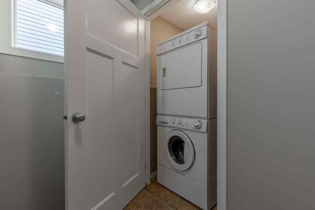 MLS® A2264957 - 230 Mt Sundance Crescent W in Sunridge Lethbridge, Residential