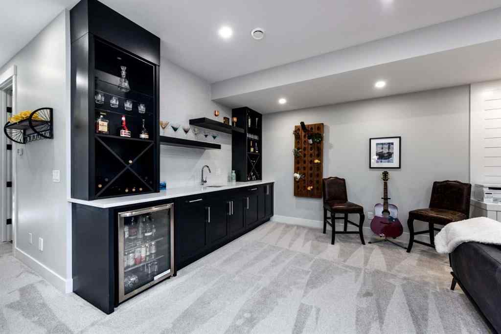 MLS® A2264959 - 4210 41 Avenue SW in Glamorgan Calgary, Residential