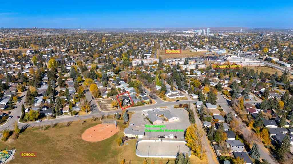 MLS® A2264959 - 4210 41 Avenue SW in Glamorgan Calgary, Residential