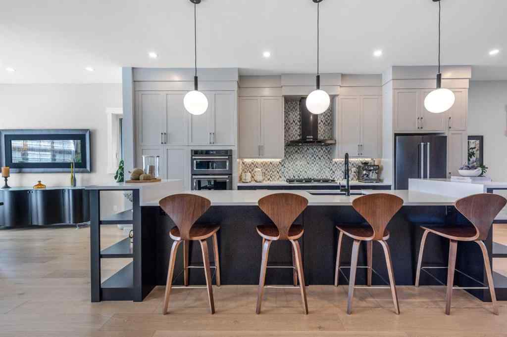 MLS® A2264959 - 4210 41 Avenue SW in Glamorgan Calgary, Residential