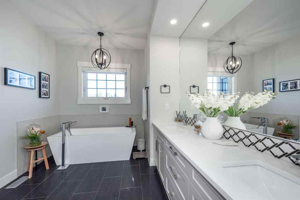 MLS® A2264959 - 4210 41 Avenue SW in Glamorgan Calgary, Residential