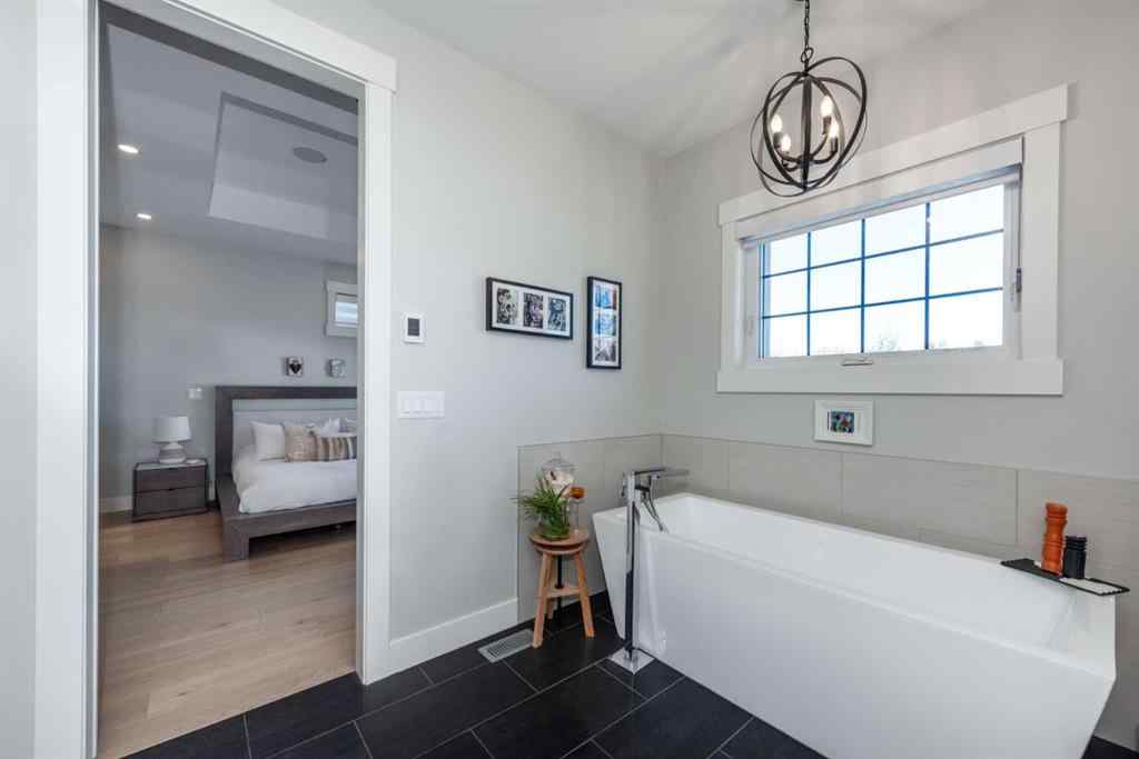 MLS® A2264959 - 4210 41 Avenue SW in Glamorgan Calgary, Residential