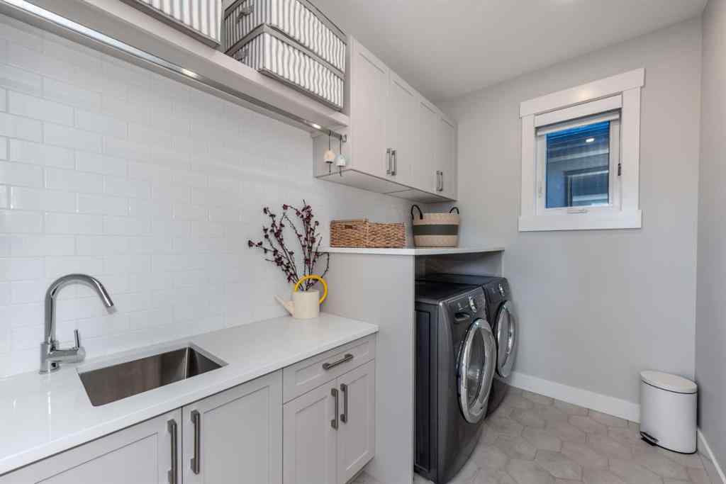 MLS® A2264959 - 4210 41 Avenue SW in Glamorgan Calgary, Residential