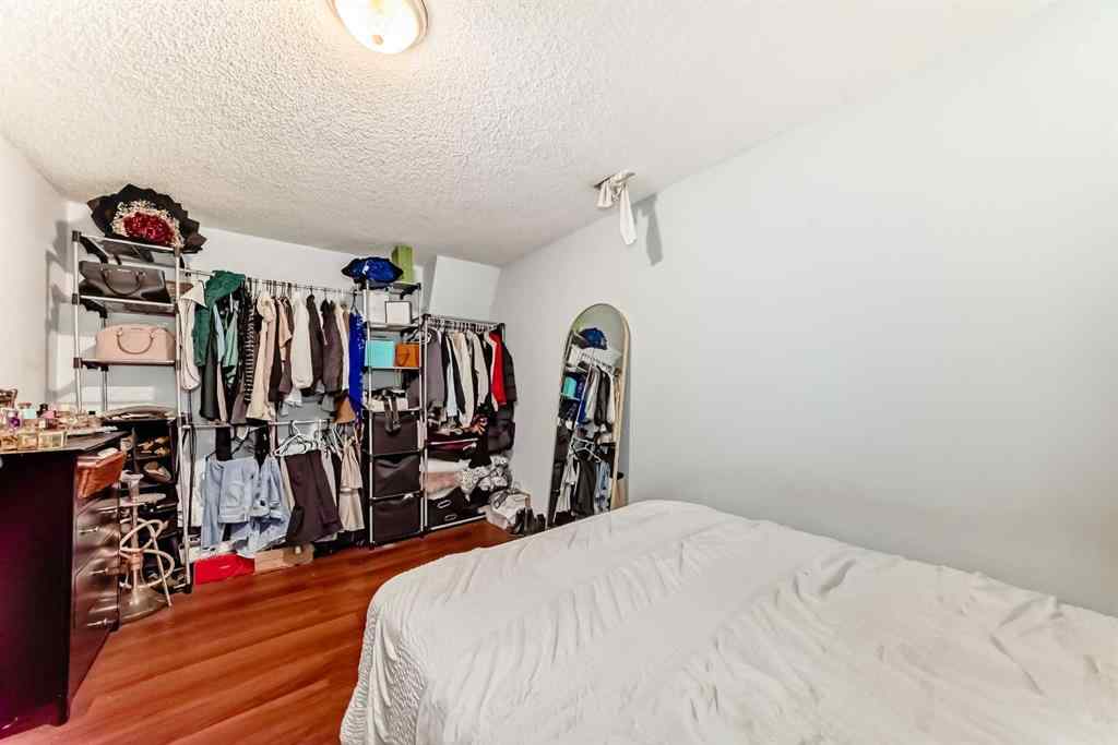 MLS® A2264960 - 11 San Diego Green NE in Monterey Park Calgary, Residential