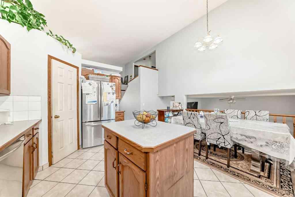 MLS® A2264960 - 11 San Diego Green NE in Monterey Park Calgary, Residential