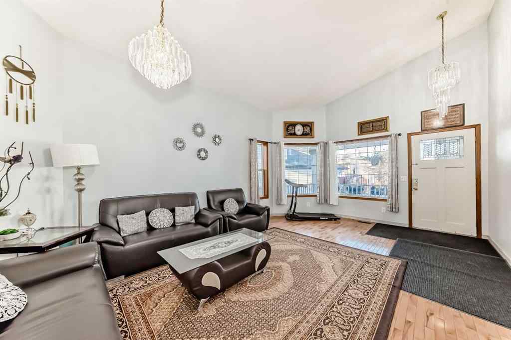 MLS® A2264960 - 11 San Diego Green NE in Monterey Park Calgary, Residential