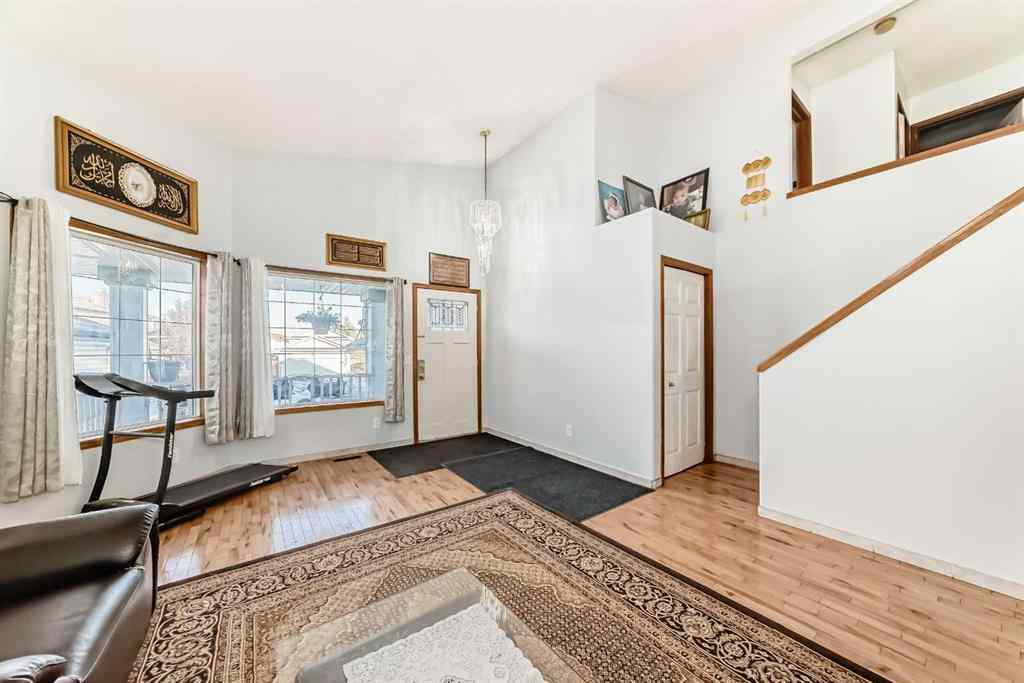 MLS® A2264960 - 11 San Diego Green NE in Monterey Park Calgary, Residential