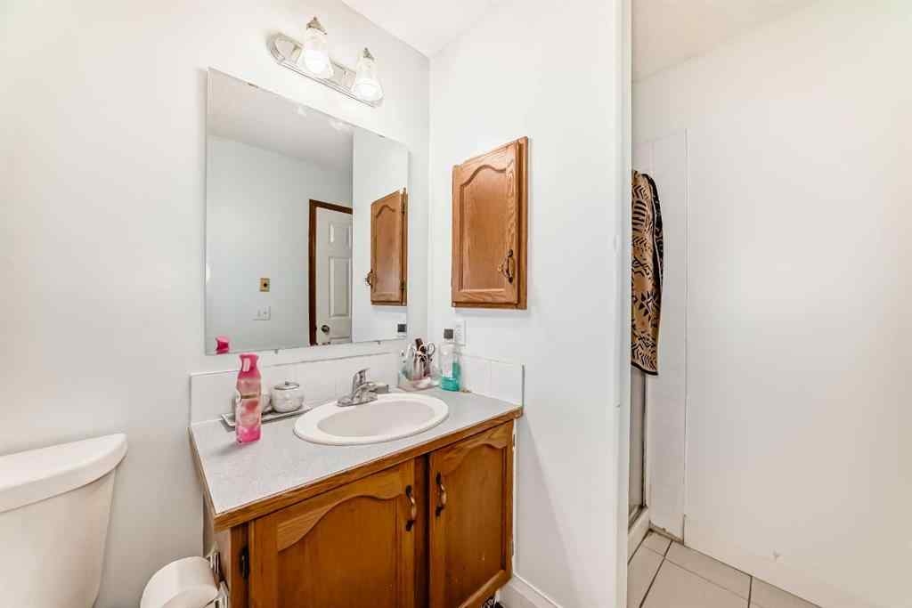 MLS® A2264960 - 11 San Diego Green NE in Monterey Park Calgary, Residential