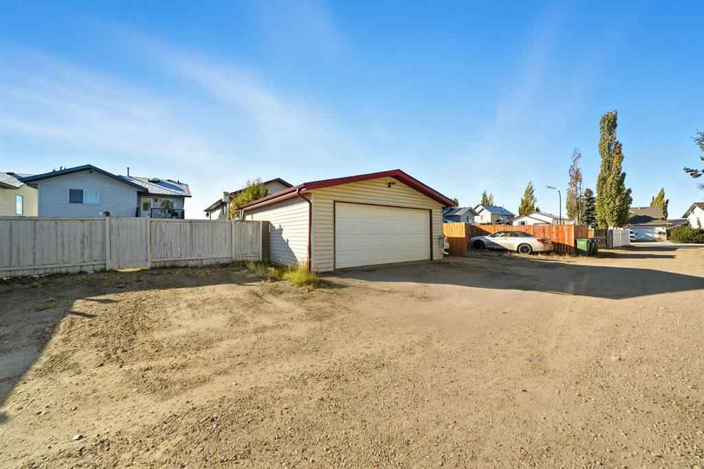 MLS® A2264968 - 106 Drummond Close  in Davenport Red Deer, Residential