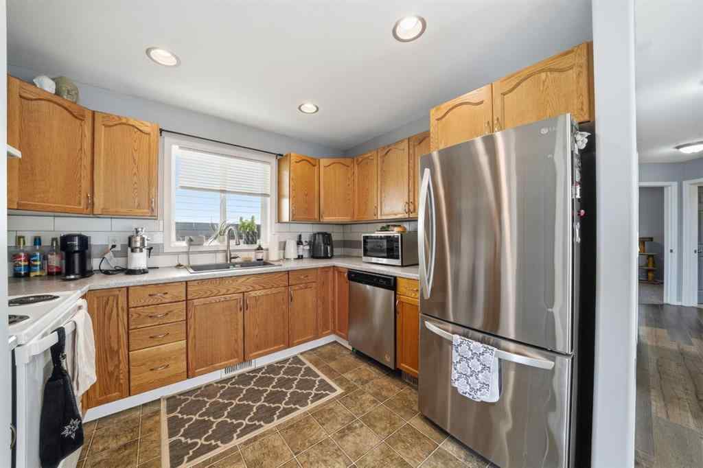 MLS® A2264968 - 106 Drummond Close  in Davenport Red Deer, Residential