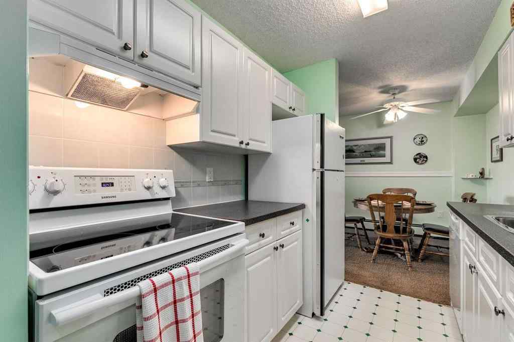 MLS® A2264972 - Unit #131 820 89 Avenue SW in Haysboro Calgary, Residential