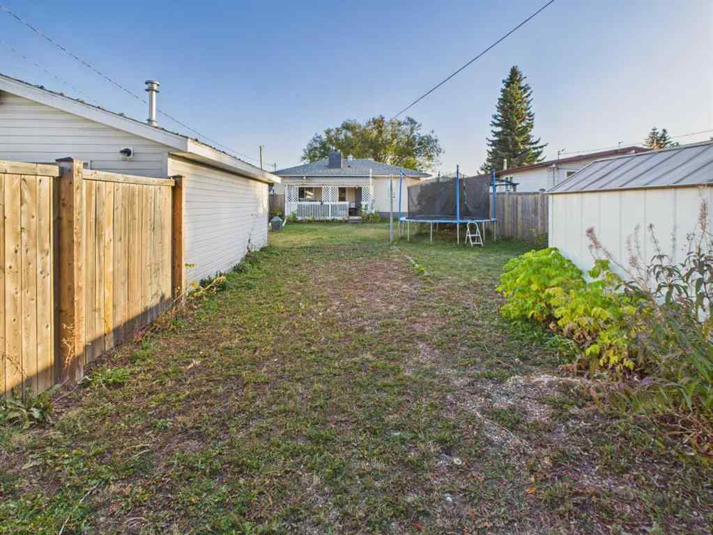 MLS® A2264974 - 5314 45 Street  in NONE Vegreville, Residential